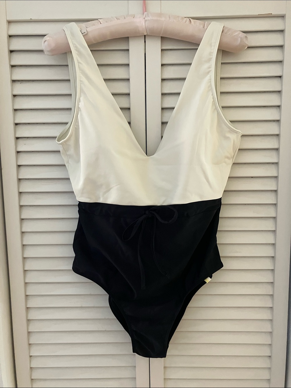 Summersalt Backflip Two Tone Black and White One Piece Tie Waist Swimsuit Size 8 - Picture 2 of 11